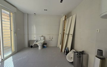 Property slide 21