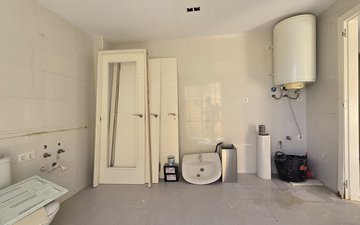 Property slide 22