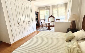 Property slide 10