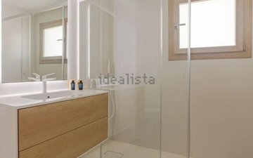 Property slide 32