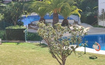 Property slide 10