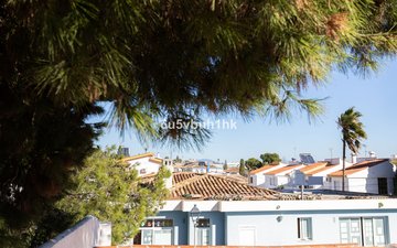 Property slide 25