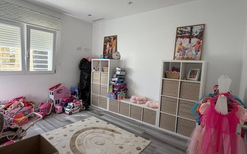 Property slide 10