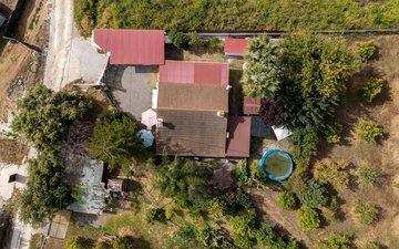 Property slide 48