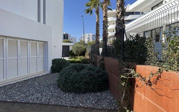 Property slide 39