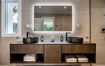 Property slide 18