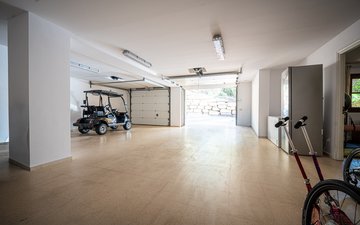 Property slide 32