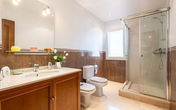 Property slide 25
