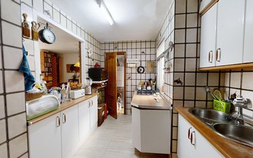 Property slide 21