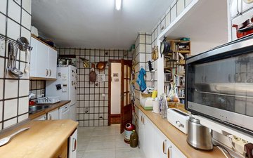 Property slide 22