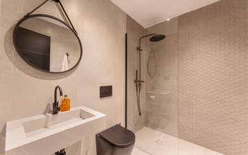 Property slide 16