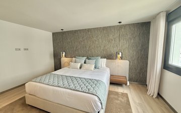 Property slide 17