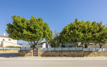 Property slide 16