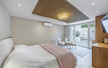 Property slide 40