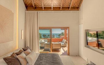 Property slide 10