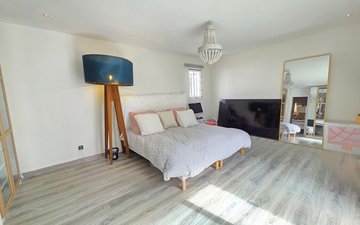 Property slide 24