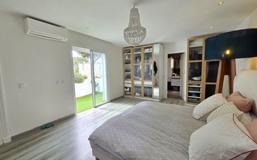 Property slide 25