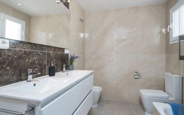 Property slide 16