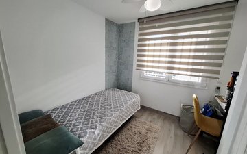 Property slide 16