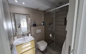 Property slide 17