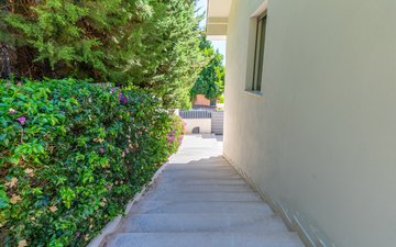 Property slide 10
