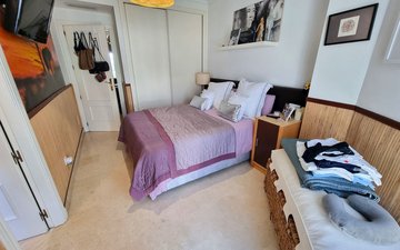 Property slide 32