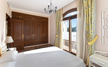 Property slide 20