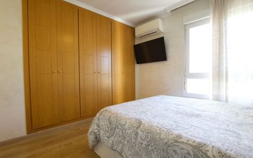 Property slide 32