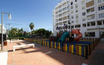 Property slide 44