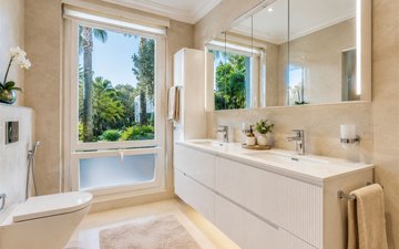 Property slide 20