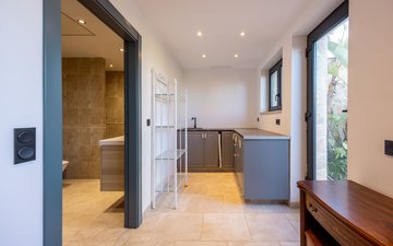 Property slide 48
