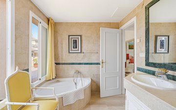 Property slide 22