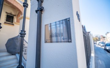 Property slide 32