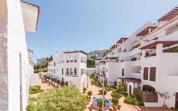 Property slide 24