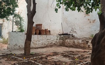Property slide 32