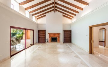 Property slide 10