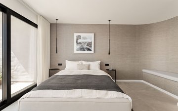 Property slide 21