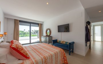 Property slide 44