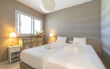 Property slide 19