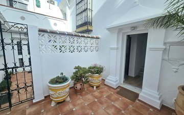 Property slide 25
