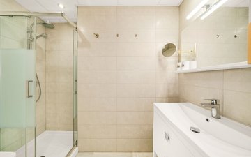 Property slide 16