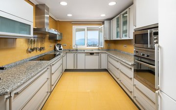 Property slide 10