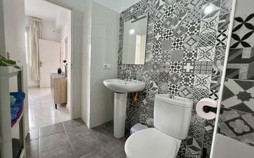 Property slide 16