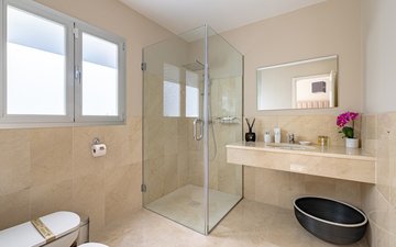 Property slide 18