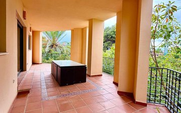 Property slide 10