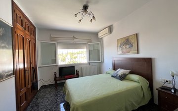 Property slide 83