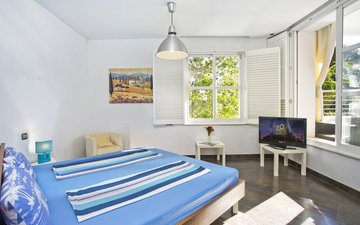 Property slide 8