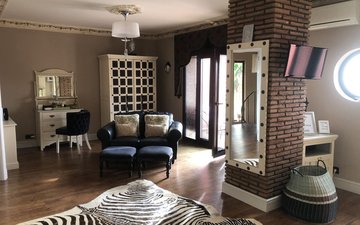 Property slide 25