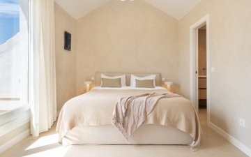 Property slide 22