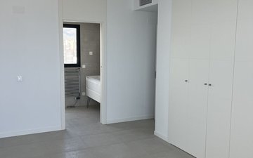 Property slide 61